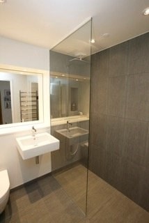 Nyrenoveret badeværelse på Sjælland - Casa Concept Murerfirma