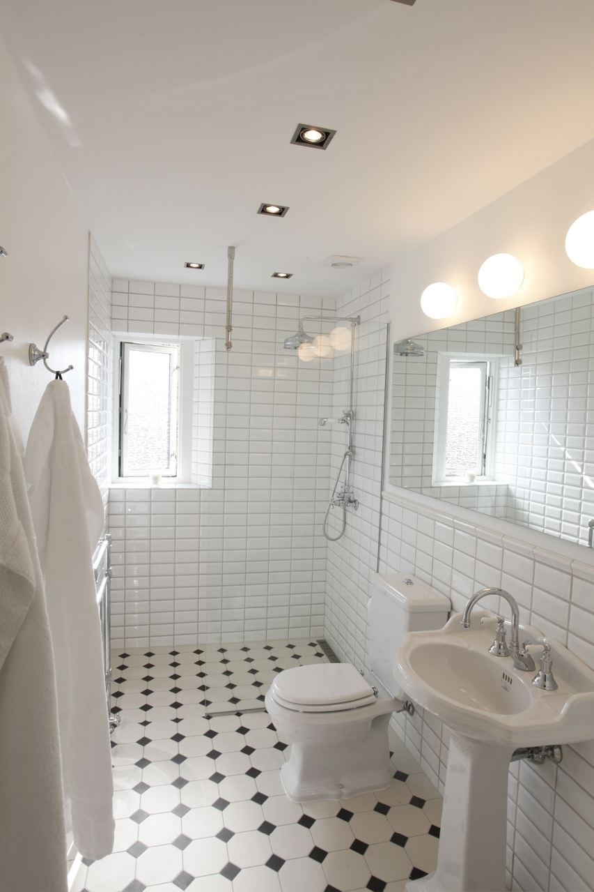 Totalrenoveret badeværelse - murer- og flisearbejde af Casa Concept